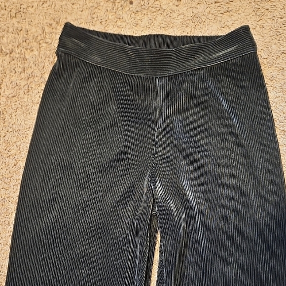 Ro&De Pleated Pull-on Pants - Picture 3 of 8